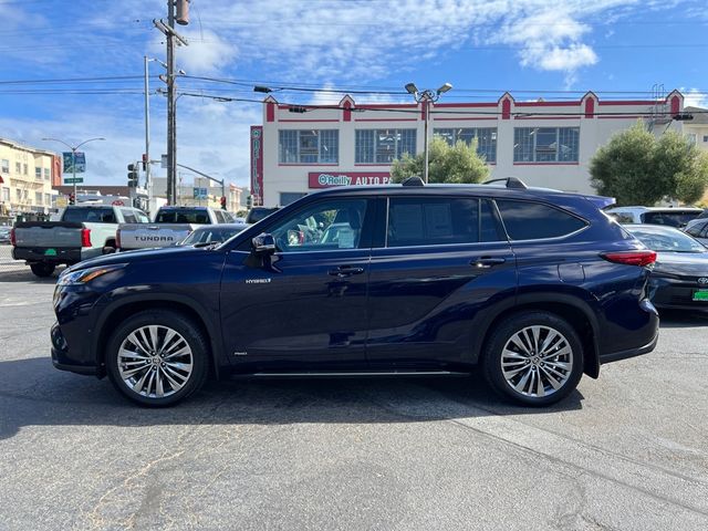 2021 Toyota Highlander Hybrid Platinum