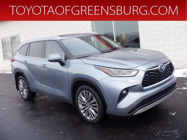 2021 Toyota Highlander Hybrid Platinum