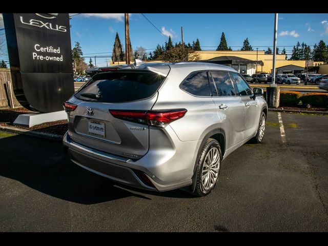 2021 Toyota Highlander Hybrid Platinum