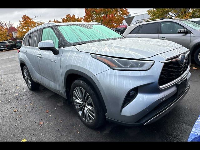 2021 Toyota Highlander Hybrid Platinum