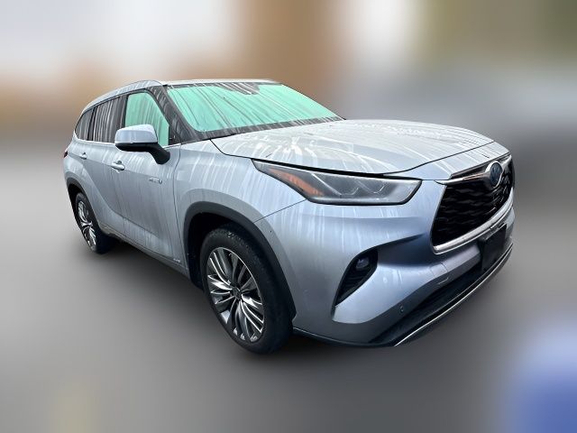 2021 Toyota Highlander Hybrid Platinum