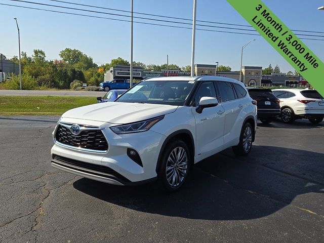 2021 Toyota Highlander Hybrid Platinum