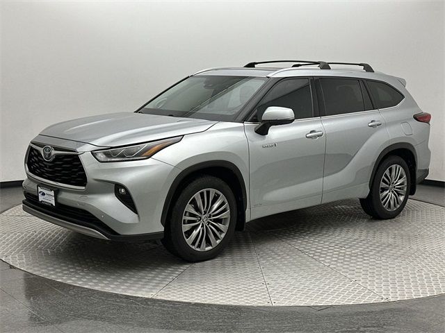 2021 Toyota Highlander Hybrid Platinum