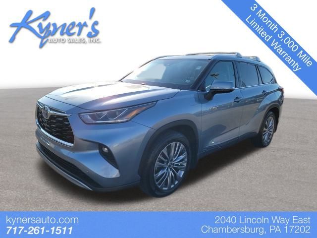 2021 Toyota Highlander Hybrid Platinum