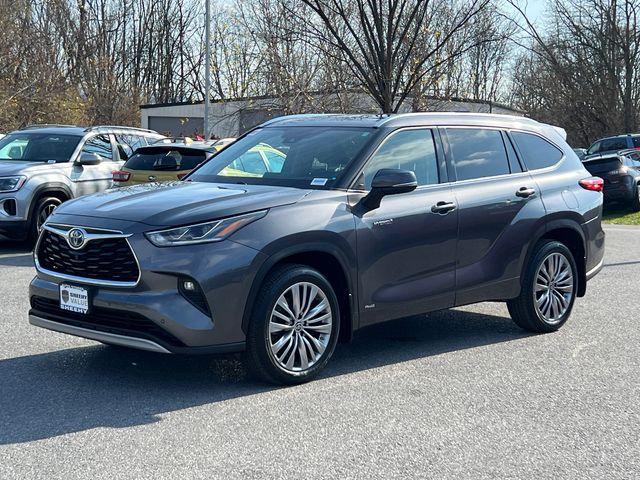 2021 Toyota Highlander Hybrid Platinum