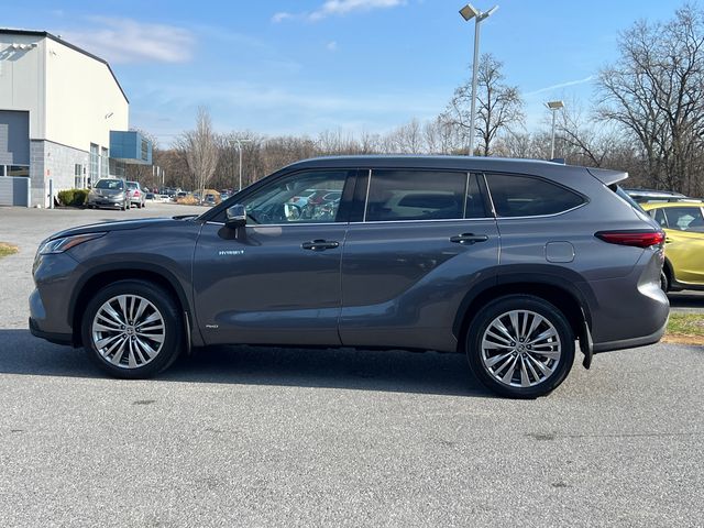 2021 Toyota Highlander Hybrid Platinum