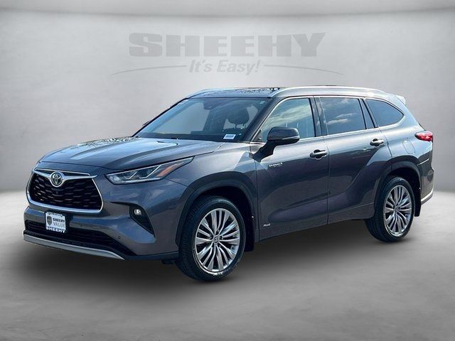 2021 Toyota Highlander Hybrid Platinum