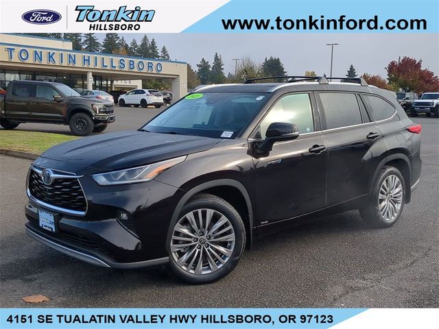 2021 Toyota Highlander Hybrid Platinum