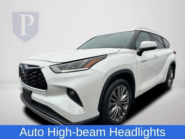 2021 Toyota Highlander Hybrid Platinum