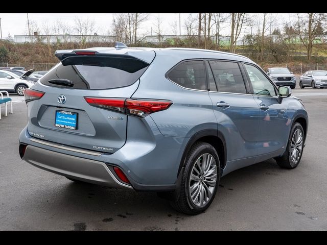 2021 Toyota Highlander Hybrid Platinum