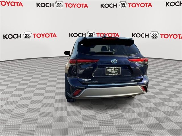 2021 Toyota Highlander Hybrid Platinum