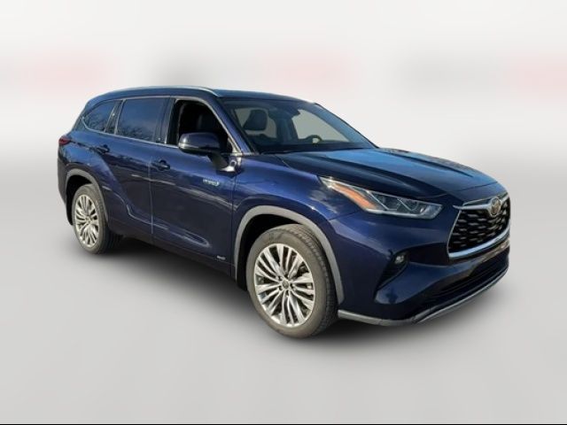 2021 Toyota Highlander Hybrid Platinum