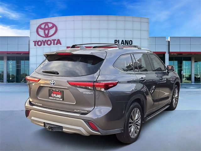 2021 Toyota Highlander Hybrid Platinum