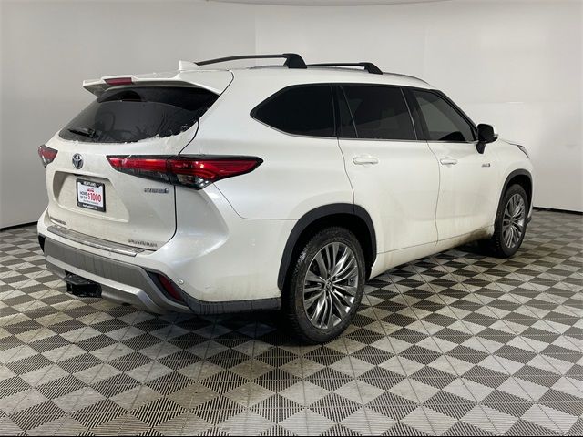 2021 Toyota Highlander Hybrid Platinum