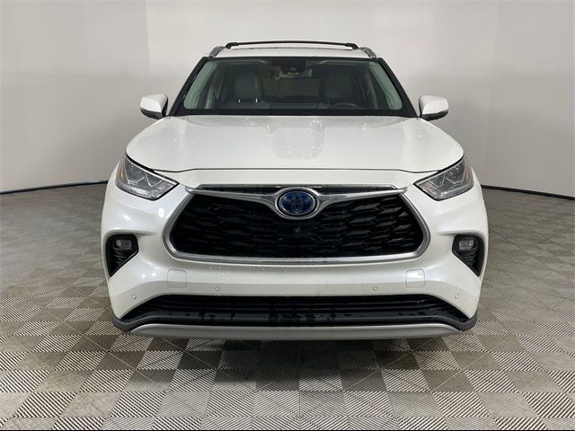 2021 Toyota Highlander Hybrid Platinum