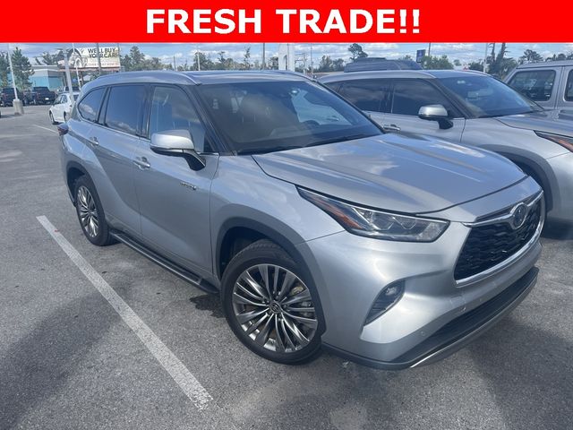 2021 Toyota Highlander Hybrid Platinum