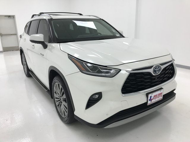 2021 Toyota Highlander Hybrid Platinum