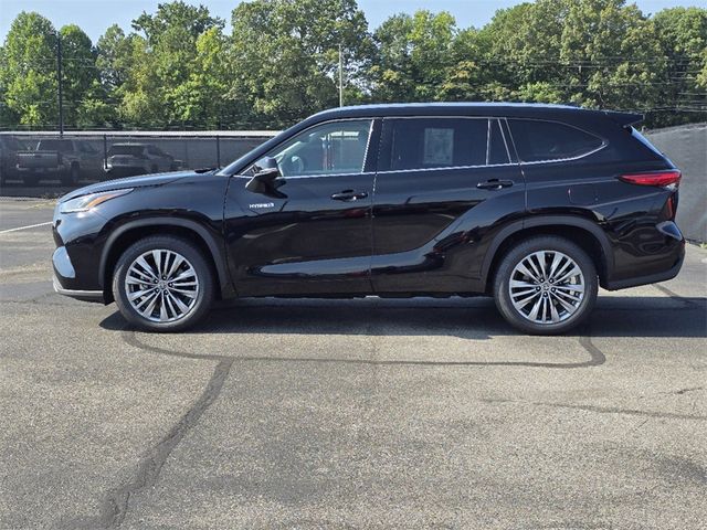 2021 Toyota Highlander Hybrid Platinum