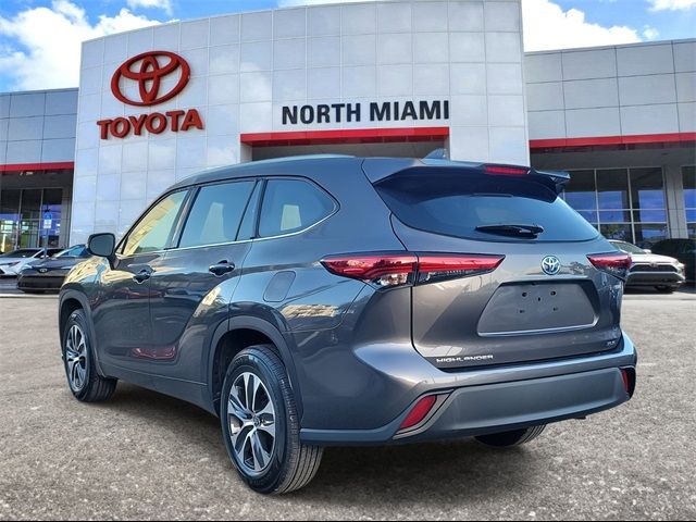 2021 Toyota Highlander Hybrid XLE