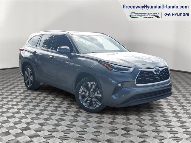 2021 Toyota Highlander Hybrid XLE