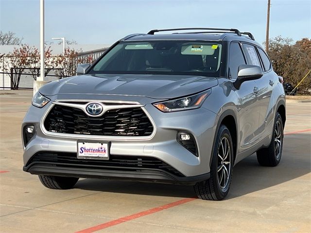 2021 Toyota Highlander Hybrid XLE