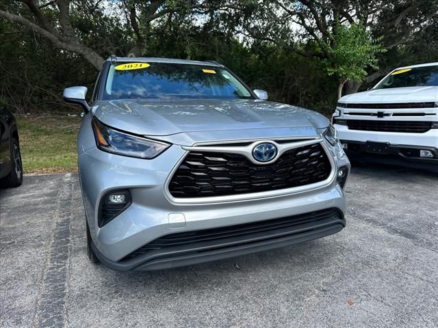 2021 Toyota Highlander Hybrid XLE