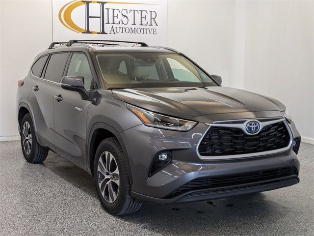 2021 Toyota Highlander Hybrid XLE