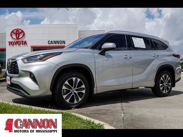 2021 Toyota Highlander Hybrid XLE