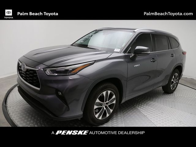 2021 Toyota Highlander Hybrid XLE