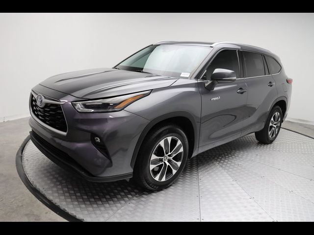 2021 Toyota Highlander Hybrid XLE