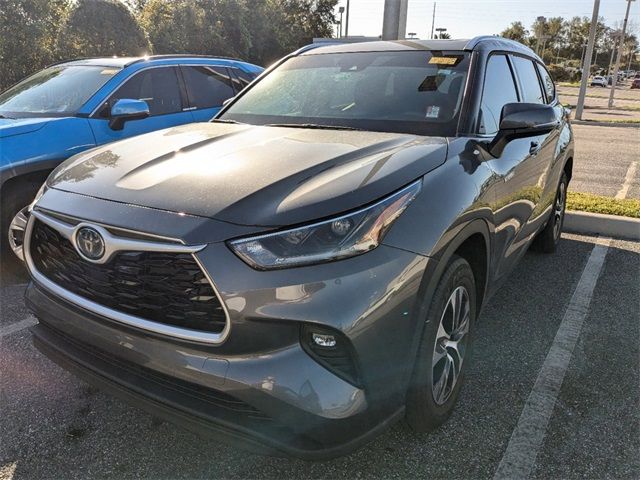 2021 Toyota Highlander Hybrid XLE