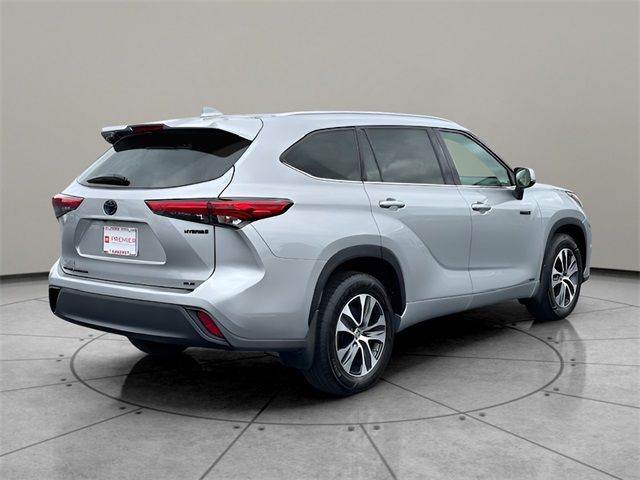 2021 Toyota Highlander Hybrid XLE