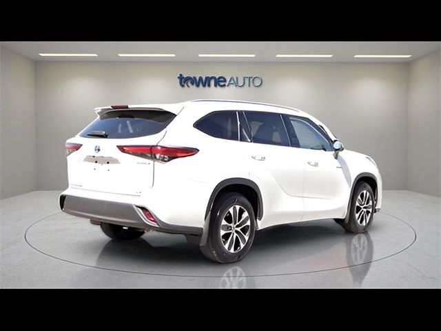 2021 Toyota Highlander Hybrid XLE