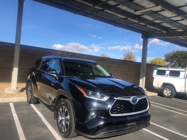 2021 Toyota Highlander Hybrid XLE