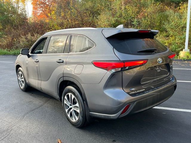 2021 Toyota Highlander Hybrid XLE