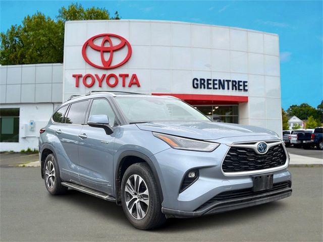 2021 Toyota Highlander Hybrid XLE