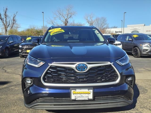 2021 Toyota Highlander Hybrid XLE