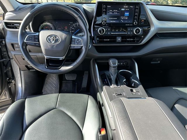 2021 Toyota Highlander Hybrid XLE