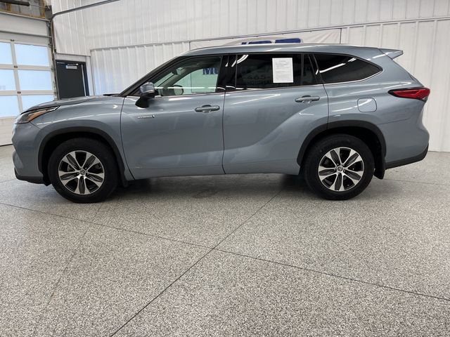 2021 Toyota Highlander Hybrid XLE