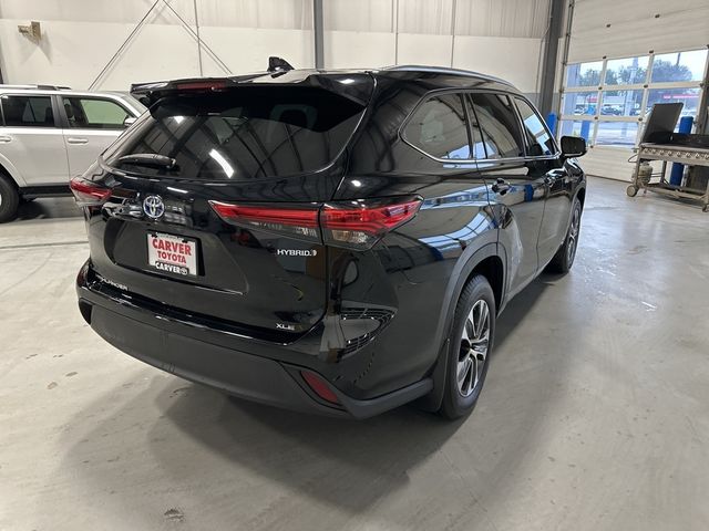 2021 Toyota Highlander Hybrid XLE