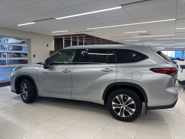 2021 Toyota Highlander Hybrid XLE