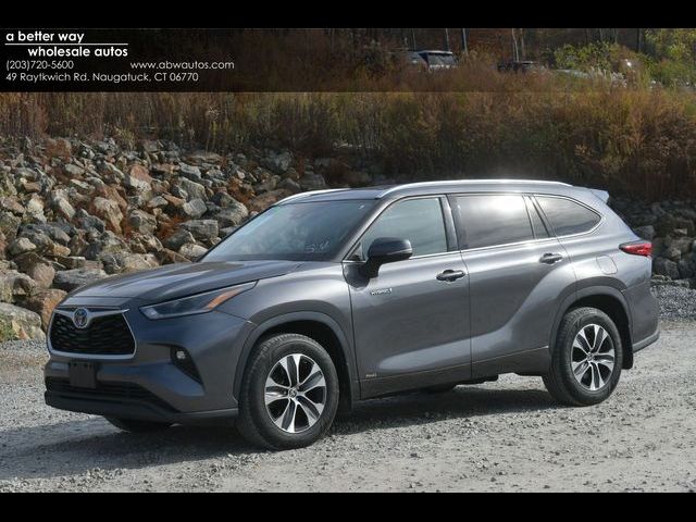 2021 Toyota Highlander Hybrid XLE