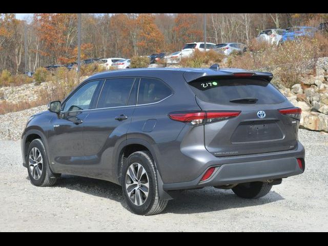 2021 Toyota Highlander Hybrid XLE