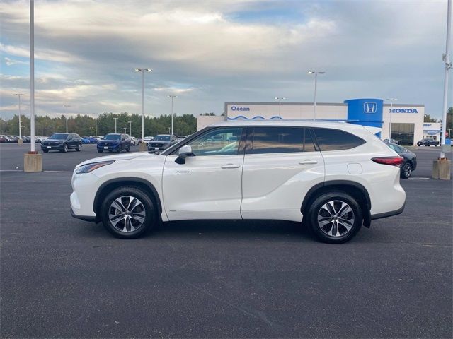 2021 Toyota Highlander Hybrid XLE