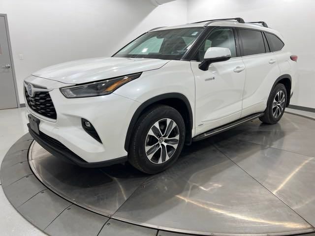 2021 Toyota Highlander Hybrid XLE