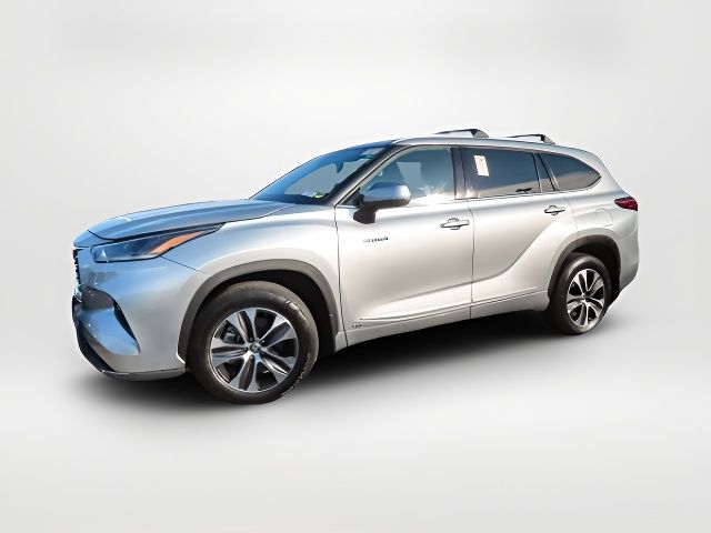 2021 Toyota Highlander Hybrid XLE