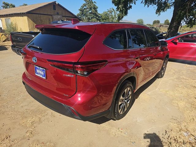 2021 Toyota Highlander Hybrid XLE