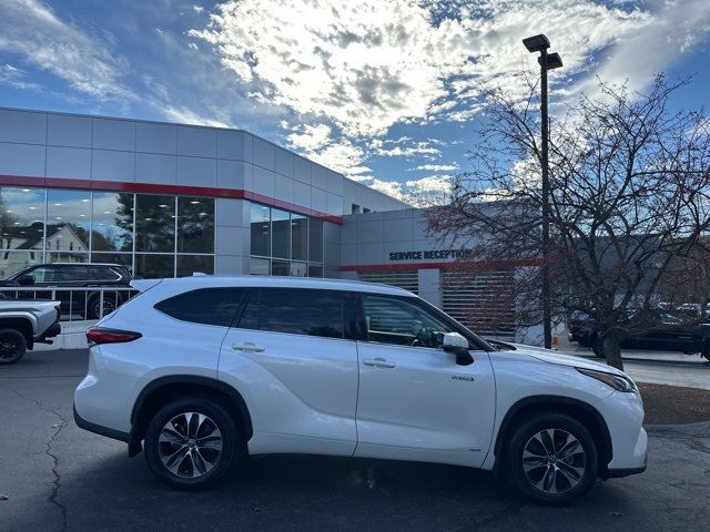 2021 Toyota Highlander Hybrid XLE