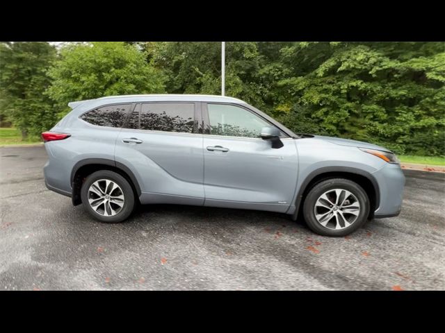 2021 Toyota Highlander Hybrid XLE