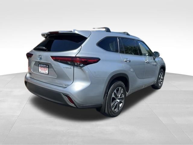 2021 Toyota Highlander Hybrid XLE